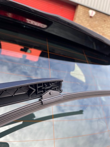 Direct Fit Rear Wiper Blade Fits Audi A1 Hatchback 2010-2018 11"Q - Picture 8 of 8
