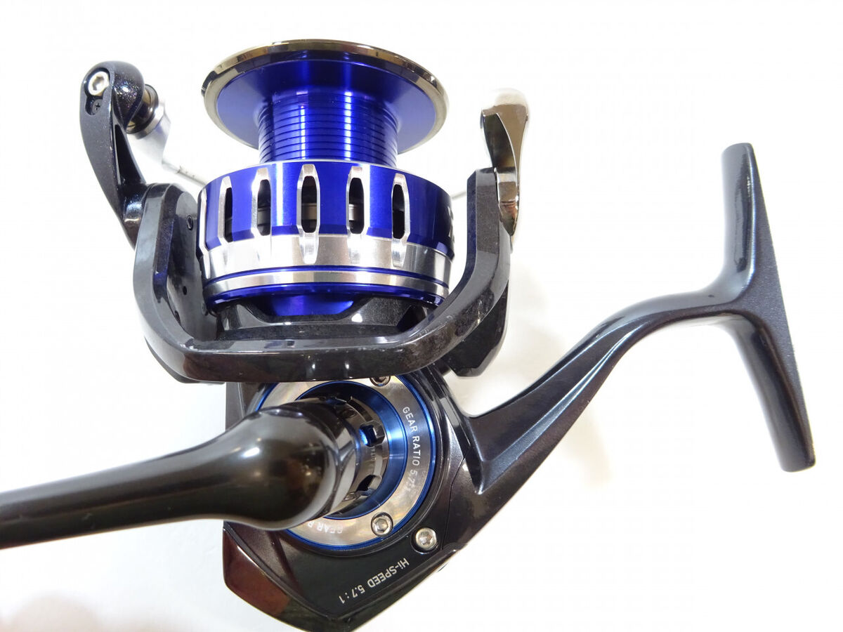 DAIWA 15 SALTIGA 4000 H Spinning reel for big game from Japan