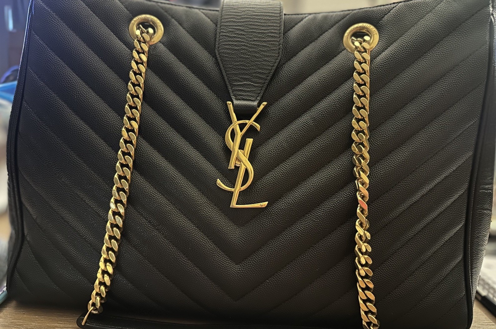 Borsa shopping Saint Laurent Grain De Poudre Matelasse Chevron Monogram