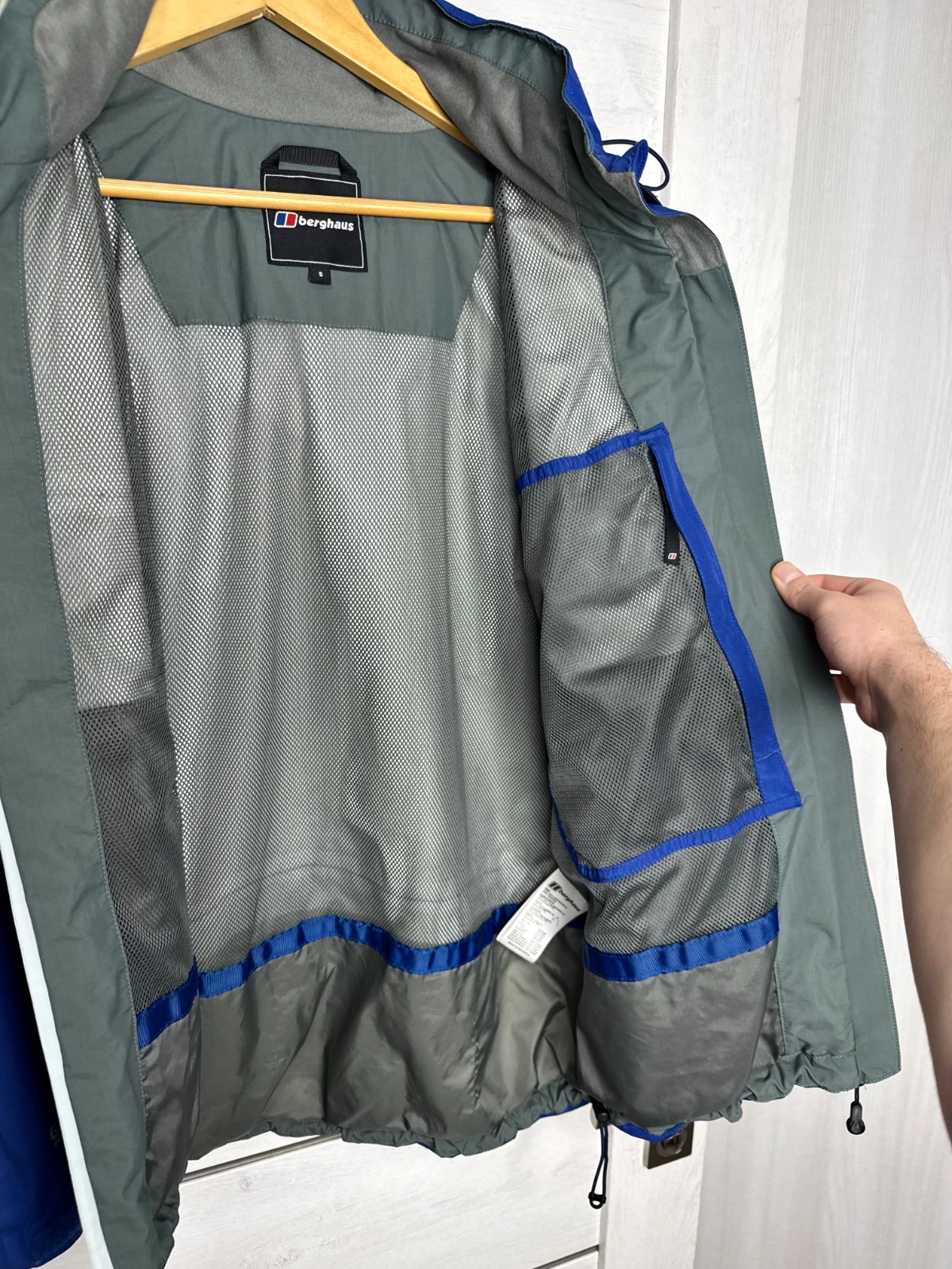 Berghaus Gore-Tex Performance Shell Waterproof Ja… - image 10