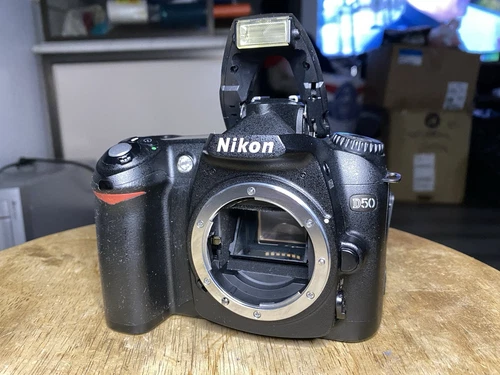 Nikon D50 6.1 MP Digital SLR Camera - Black Body Only) Tested Working