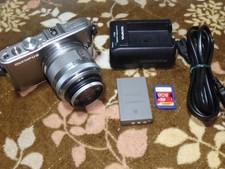 OLYMPUS Mirrorless Camera E PL3 with 14 42mm Lens