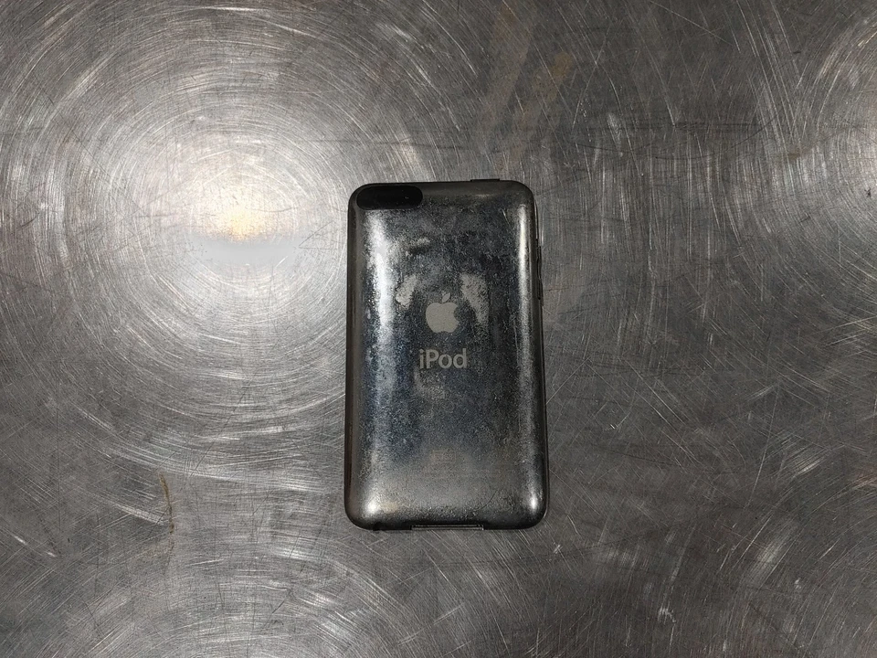 Apple iPod Touch A1318 3rd Generation Black Untested - Fair - Image 4 of 4