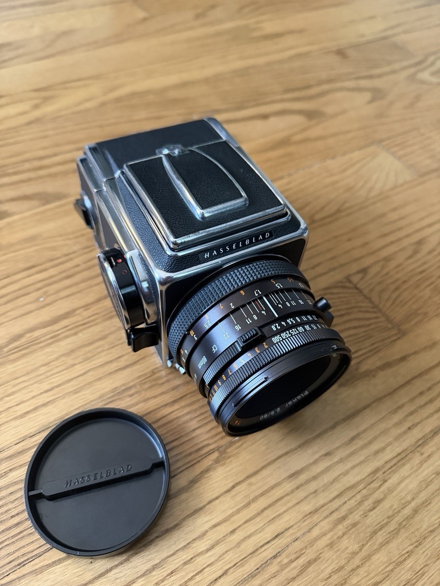 Hasselblad 500C/M camera w/ Planar 80mm F2.8 CF T* lens, A12 II