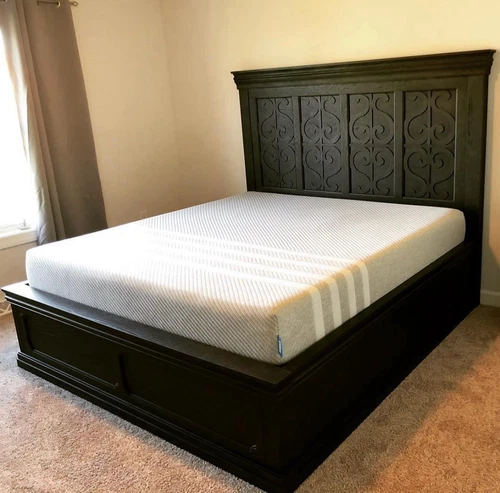 Leesa Original Foam 10" Mattress, King Size, Cooling and Memory Foam, Local Only