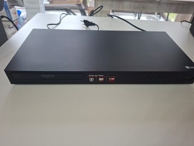 LG UBK90 UHD Blu-ray Player - Schwarz #31