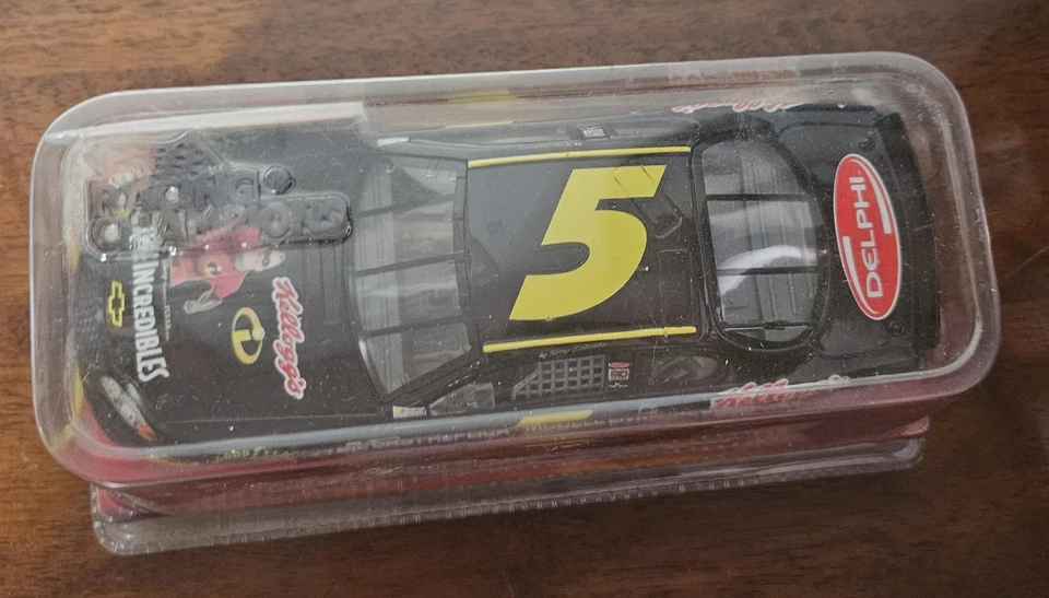 CAMPEONES DE CARRERAS 1/24 2004 TERRY LABONTE #5 KELLOGGS LOS INCREÍBLES FUNDIDO A PRESIÓN Foto 2 de 3