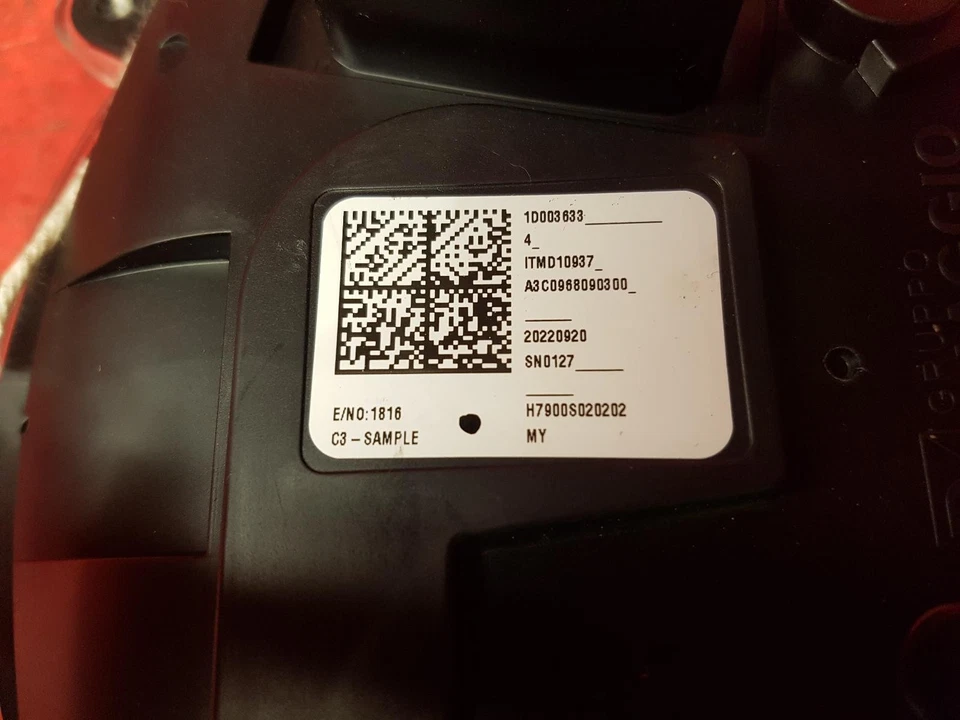 PIAGGIO VESPA GTS 125 SPEEDO INSTRUMENT CLUSTER SPEEDOMETER 2023 - Image 3 of 4