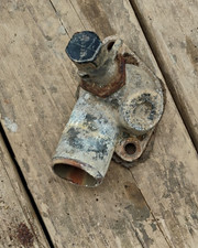 1973-1987 Chevy Gmc Truck Engine Thermostat Housing Water Outlet Oem 350 C10 1973-1987 Chevy Gmc Truck Engine Thermostat Housing Water Outlet Oem 350 C10