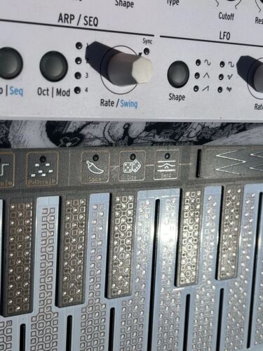 Arturia Microfreak Vocoder Limited Edition Paraphonic Synth White CV controller - Picture 4 of 5