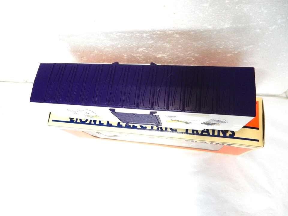 Lionel 6-19261 Perils of Mickey  Hi-Cube Boxcar  -for O gauge train op- ln wBox! - Image 2 of 4
