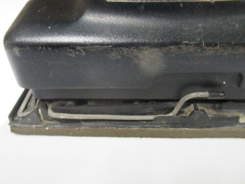 Bonita lijadora orbital de hojas Black & Decker BD180E 1/3 con cable 135 W velocidad variable - Imagen 11 de 17