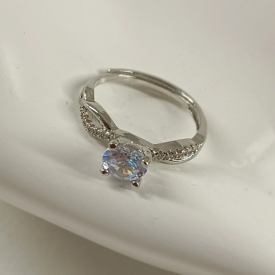 Women Ring Size 6 Brass Silver Plated Crystal Fashion Jewelry - Image 4 of 4