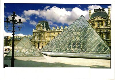 Vintage Postcard 4x6- LA PYRAMIDE DU LOUVRE, PARIS, FRANCE