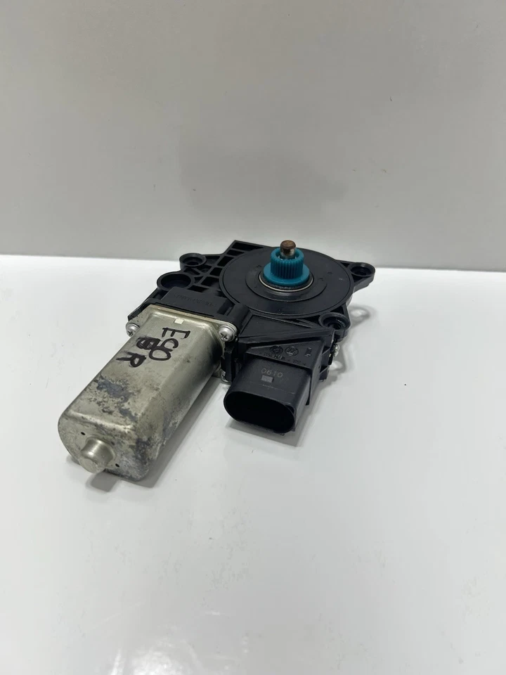 BMW Serie 3 E90 328i 335i 2009-2011 - Motor ventana trasera derecha 6927026 Foto 2 de 4