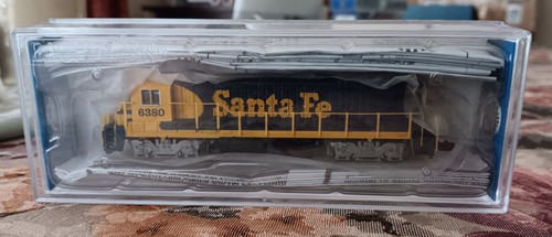 Locomotora diésel Bachmann #61351 escala N GE BE23/B30-7 Santa Fe #6380 - nueva | Condition: New