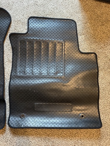 OEM 2019-2021 NISSAN ARMADA FRONT CARPET FLOOR MATS ONLY! Black T99E2-5ZW1 - Picture 5 of 6