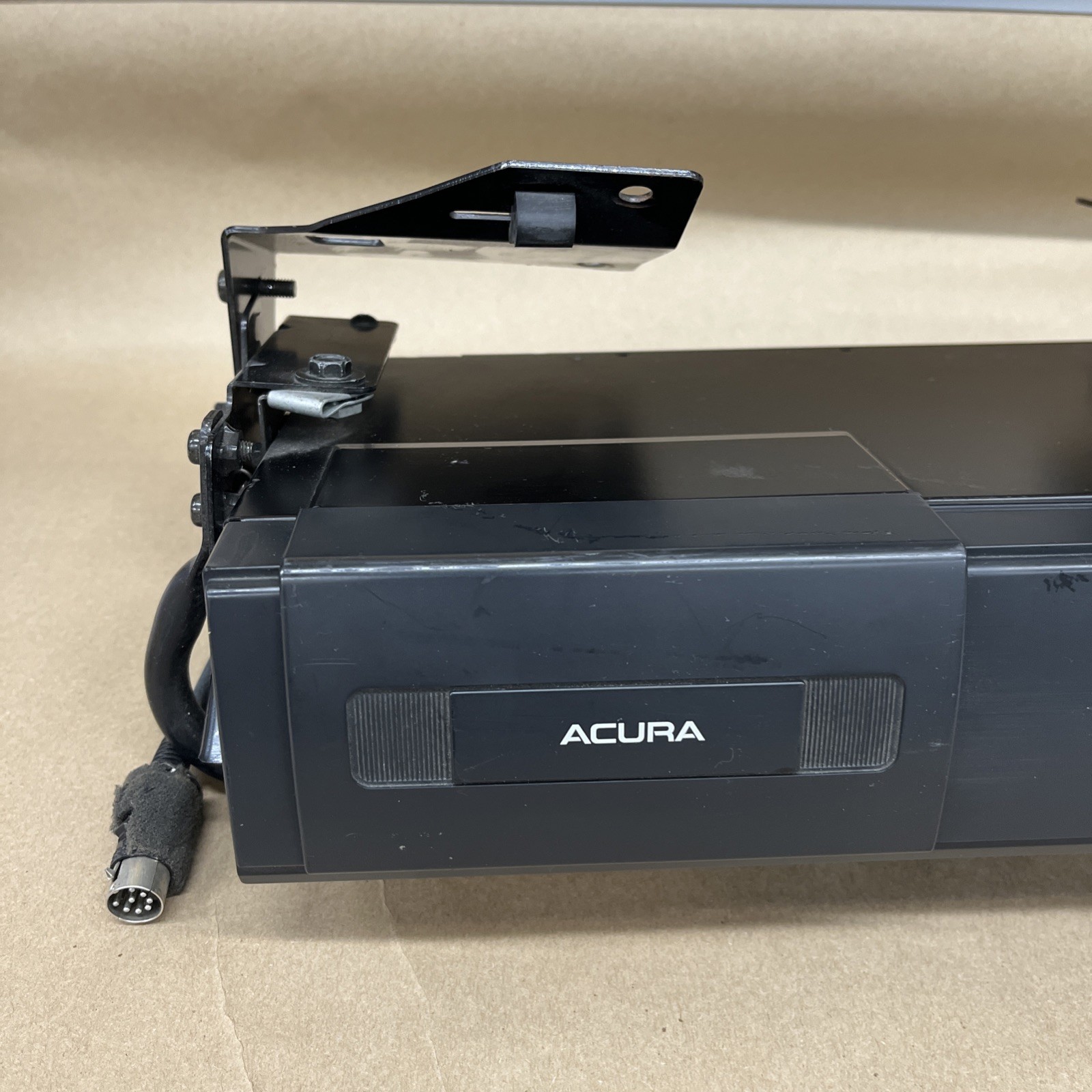 EB1420 1992 92 ACURA NSX CD CHANGER P/N: 08A06-112-410