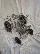 Traktor Modell Kratzer gebaut