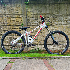 Mondraker Summum Mountain Bike 26in Full Suspension Hydraulic Disc Medium White