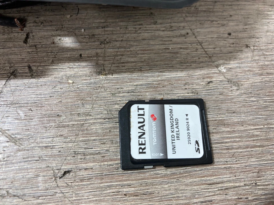 2011 RENAULT MEGANE TOM TOM SAT NAV DISPLAY SCREEN WITH SD MAP CARD 259209024R - Image 3 of 4