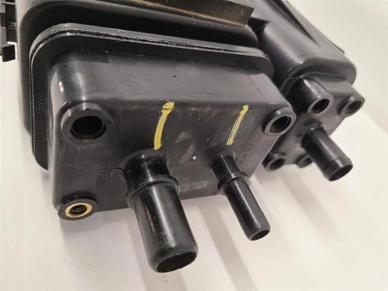 2015-2021 KIA SEDONA Fuel Vapor Charcoal Canister 31410A9500 15-21    Foto 3 de 4