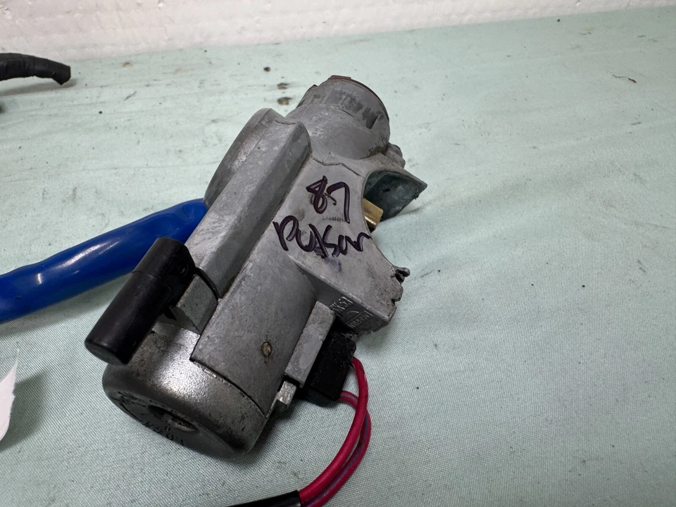 Interruptor de cilindro de encendido 87-90 Nissan Pulsar NX N13 SIN LLAVE Foto 2 de 4