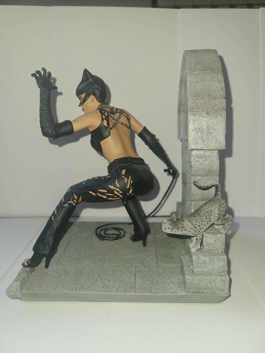DC Direct Catwoman Movie Halle Berry Limited Edition Statue