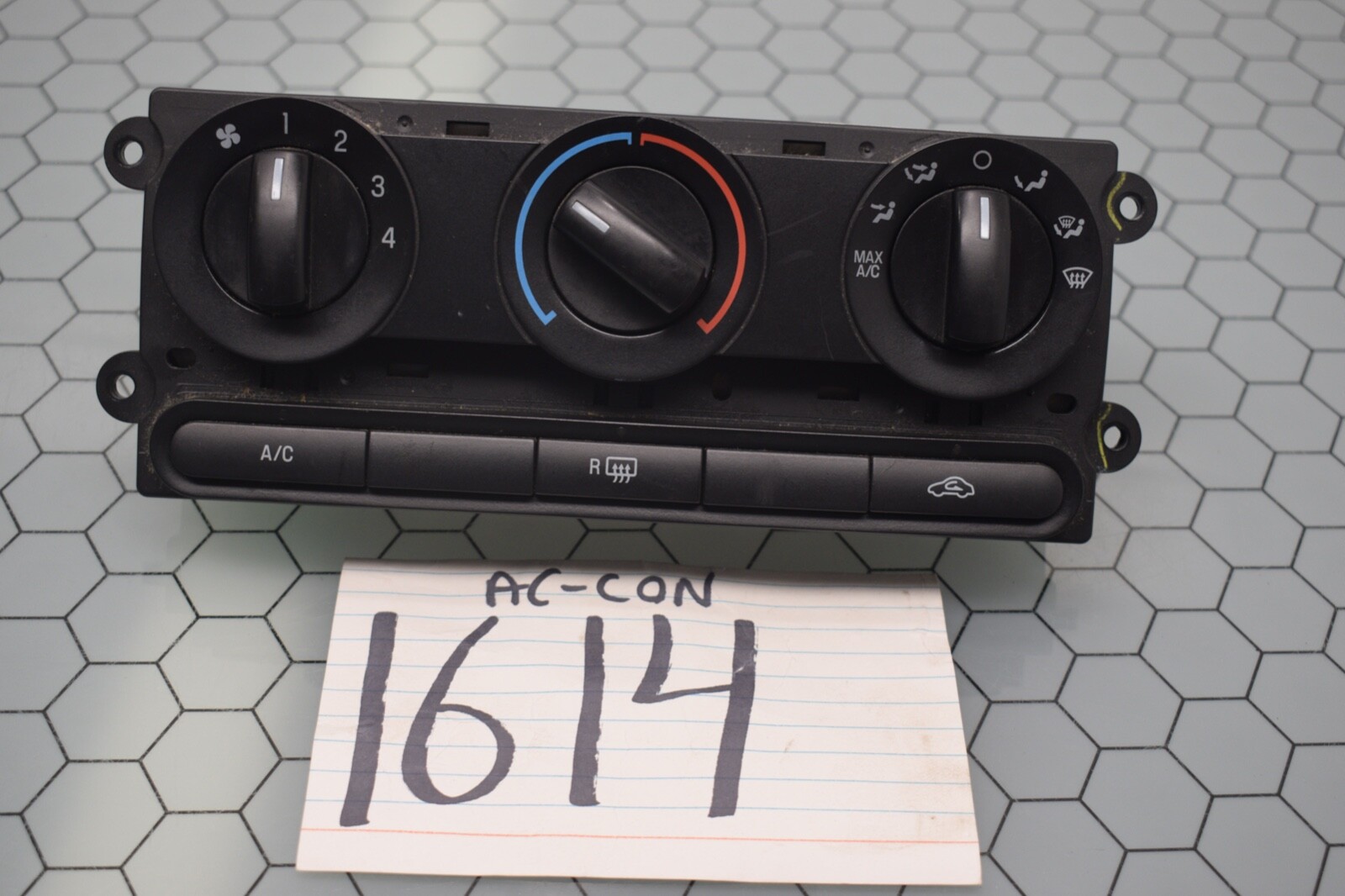 2008 Ford Taurus AC and Heater Control Used Stock #1614-AC