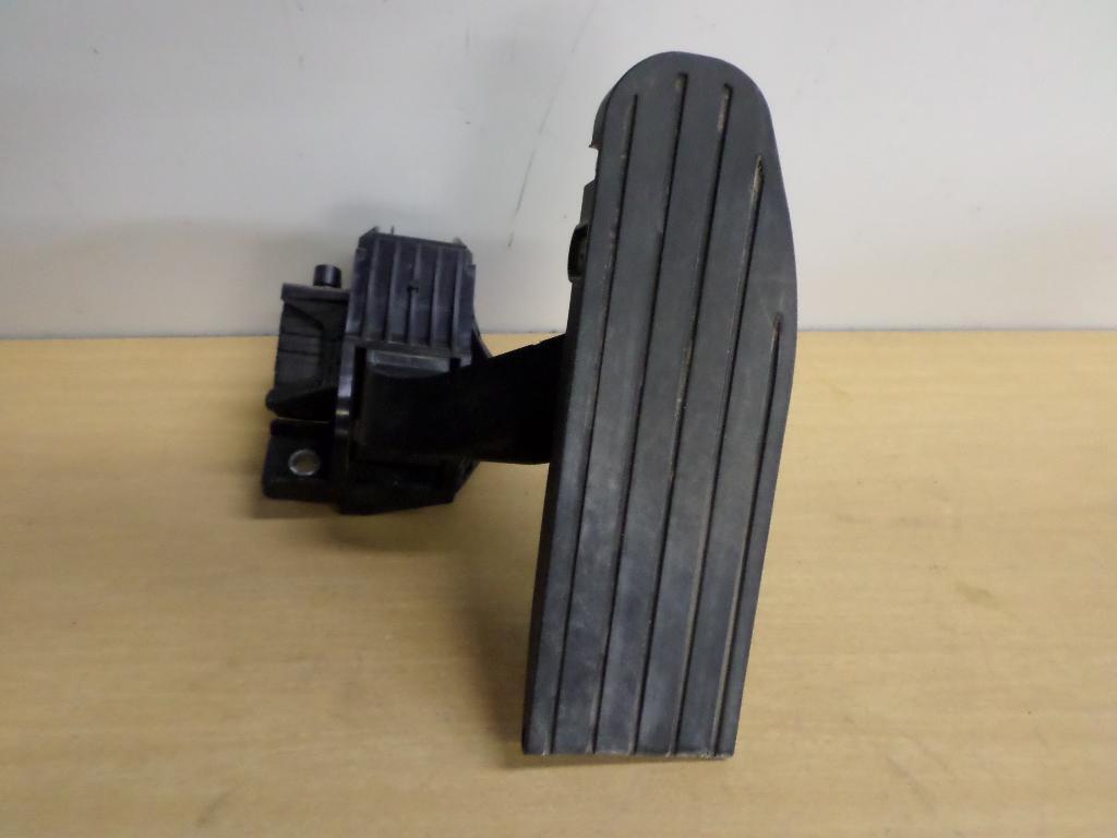 D21-6034-300 KENWORTH T880 FOOT PEDAL 3716692 | eBay D21-6034-300 KENWORTH T880 FOOT PEDAL 3716692 | eBay
