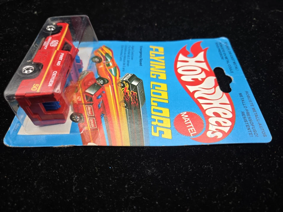 Hot Wheels Flying Colors Emergency Squad Red #7650 sealed MOC Cracked Bubble Vtg - Image 3 of 4