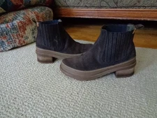 EL NATURALISTA Kentia N5121 Luxe Suede Chelsea Ankle Boot Lake/Brown Size 38/7.5