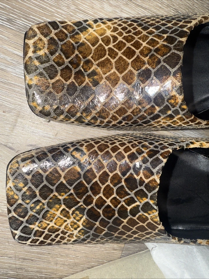 Me Too Tacón Cuadrado Tonos Marrón Talla 9.0M Cuero Sin Cordones Puntera Cuadrada con Caja Foto 3 de 4