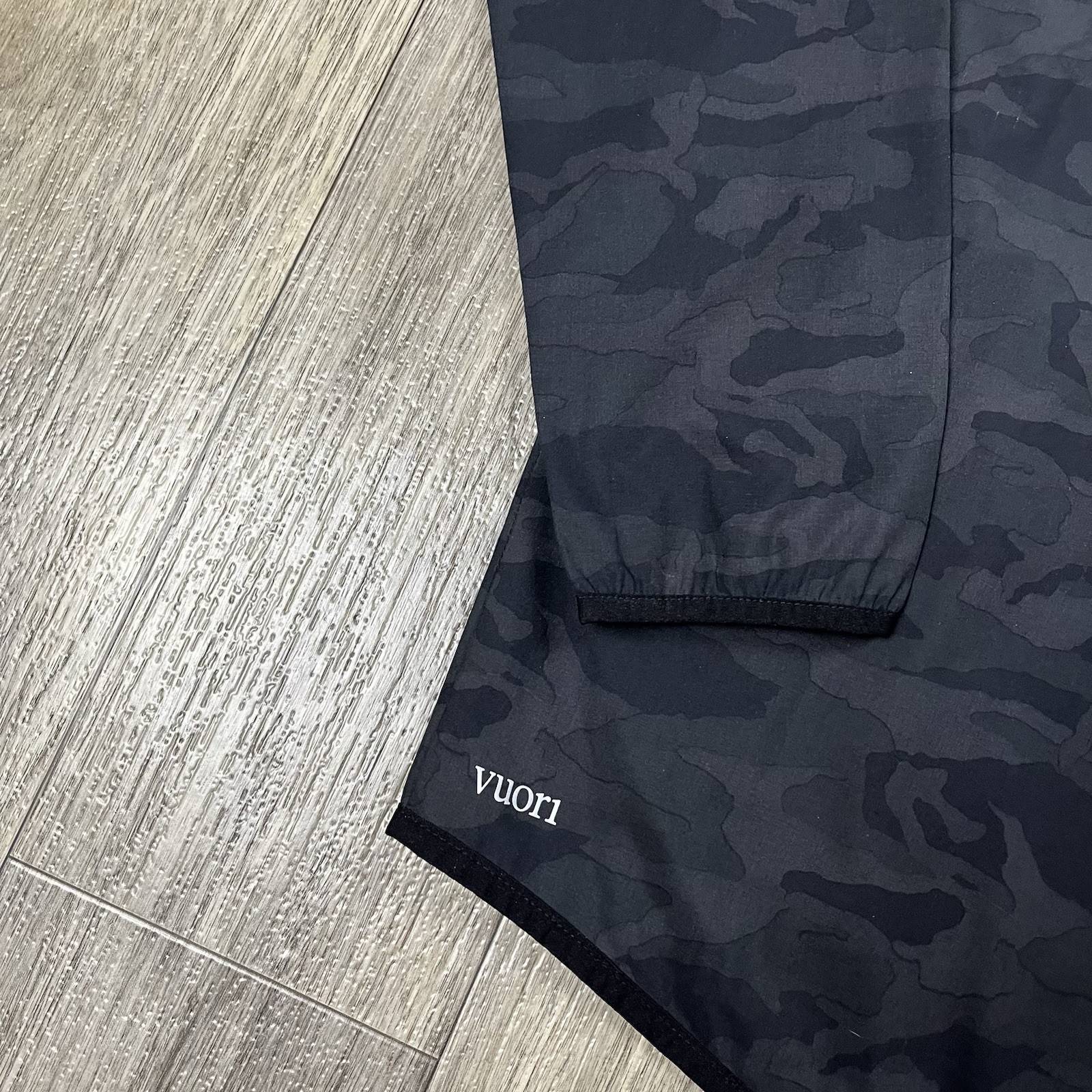 Vuori Trainer Shell Jacket Men’s Large Hooded Bla… - image 8