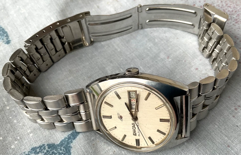 Reloj Para Hombre Vintage Enicar Suizo Automático Ajuste Rápido Fecha Día 25j Servicio Fresco Foto 4 de 4