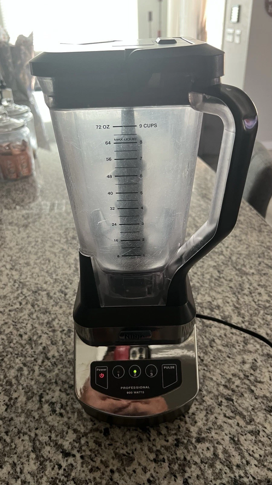 Ninja Blender 3 Speed Professional 900 Watts NJ600 Pitcher and Base WORKS GREAT
Opens in a new windo