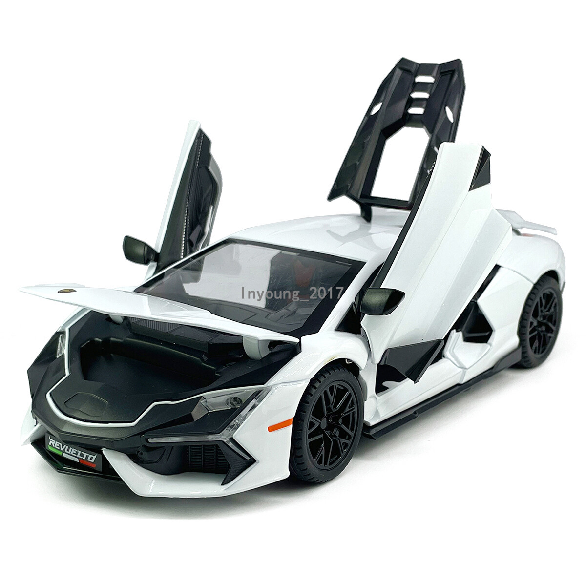 ミニカー Lamborghini Revuelto Amazon.com: TOKAXI 1/36 Scale Lamborghini Revuelto Diecast