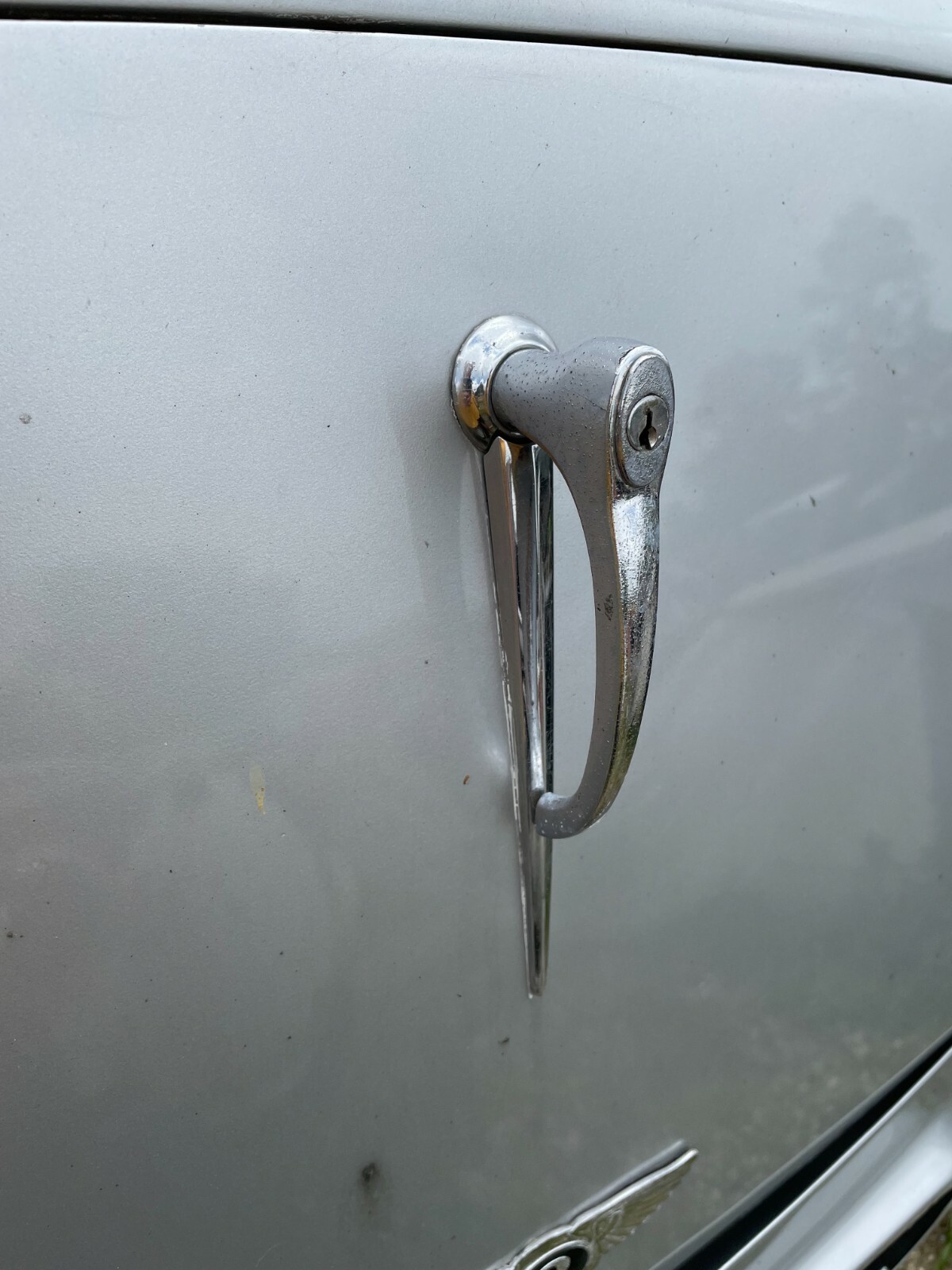 ROLLS ROYCE DAWN WRAITH BENTLEY TRUNK HANDLE. THE WORLDS LARGEST USED INVENTORY