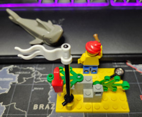 Vintage LEGO - Lego Pirates Desert Island - Set# 1481 - 100% Complete