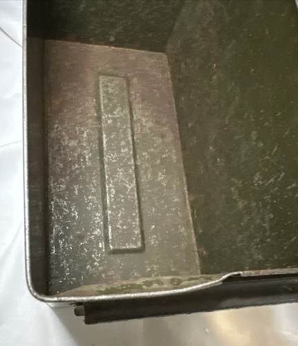 Vintage US Military Ammo Metal Box 5.56 MM Ball M193 Bandoleers Lot 12208 10 Rnd - Picture 7 of 9