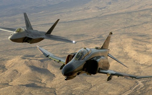 F-4 PHANTOM FIGHTER JET SOLAPA DORADA SOMBRERO PIN UP MARINES DE EE. UU. MARINA FUERZA AÉREA TIE TAC* - Imagen 23 de 24