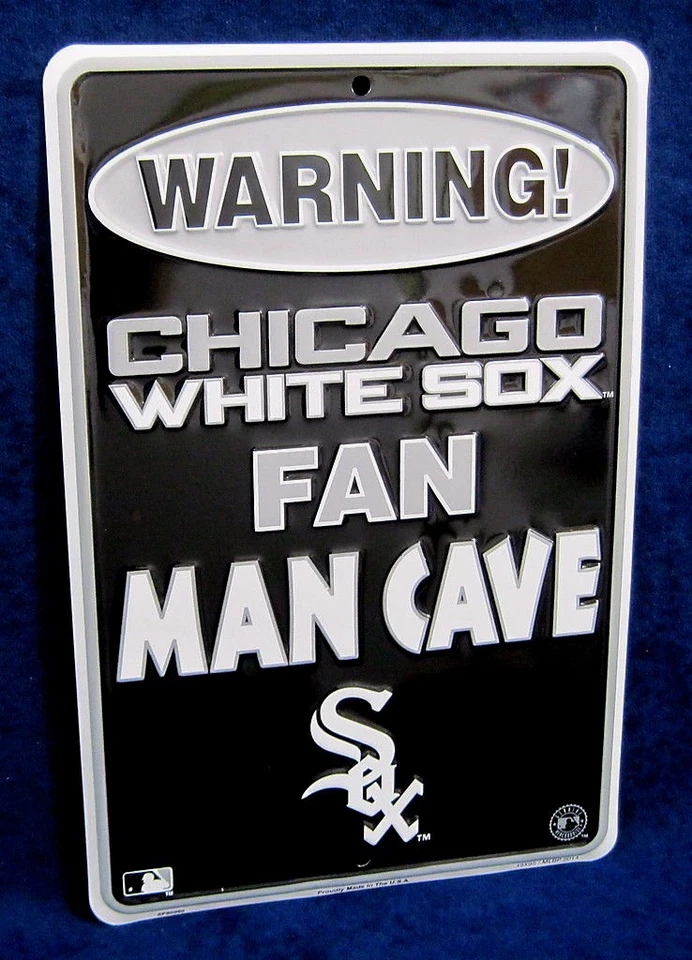 Letrero de cueva de hombre de hojalata de metal en relieve Chicago White Sox de béisbol - *HECHO EN EE. UU.* - bar pub Foto 4 de 4