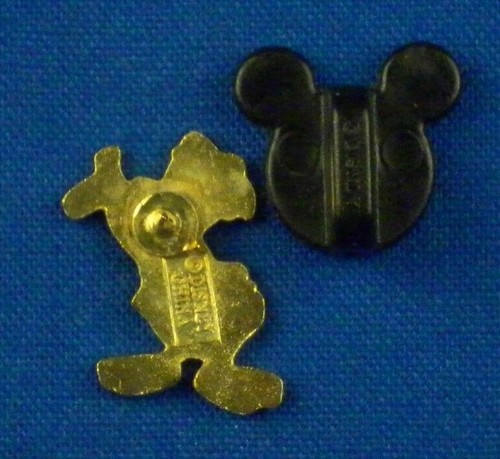 Donald Duck Mini Pin Smiling with Hand Raised Disney Pin # 2209 - Picture 4 of 6