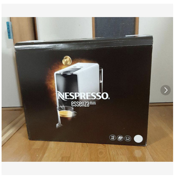 Nespresso Essensa mini Pure White C30WH espresso machine AC 100V New in Box Photo Related