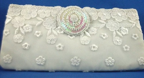 💐Handcrafted CREAM EMBROIDERED FLOWERS Bridal Purse MESH LACE Cosmetic Zip Case - Picture 10 of 13