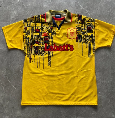 Mint Condition Original Nottingham Forest away shirt from 1995-97