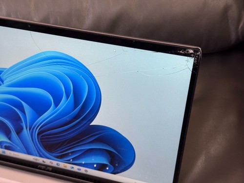 ASUS Zenbook Flip 15 Q508U 15" Ryzen 7 5700U 1,8GHz 8GB RAM 256GB SSD GeForce MX - Bild 8 von 12