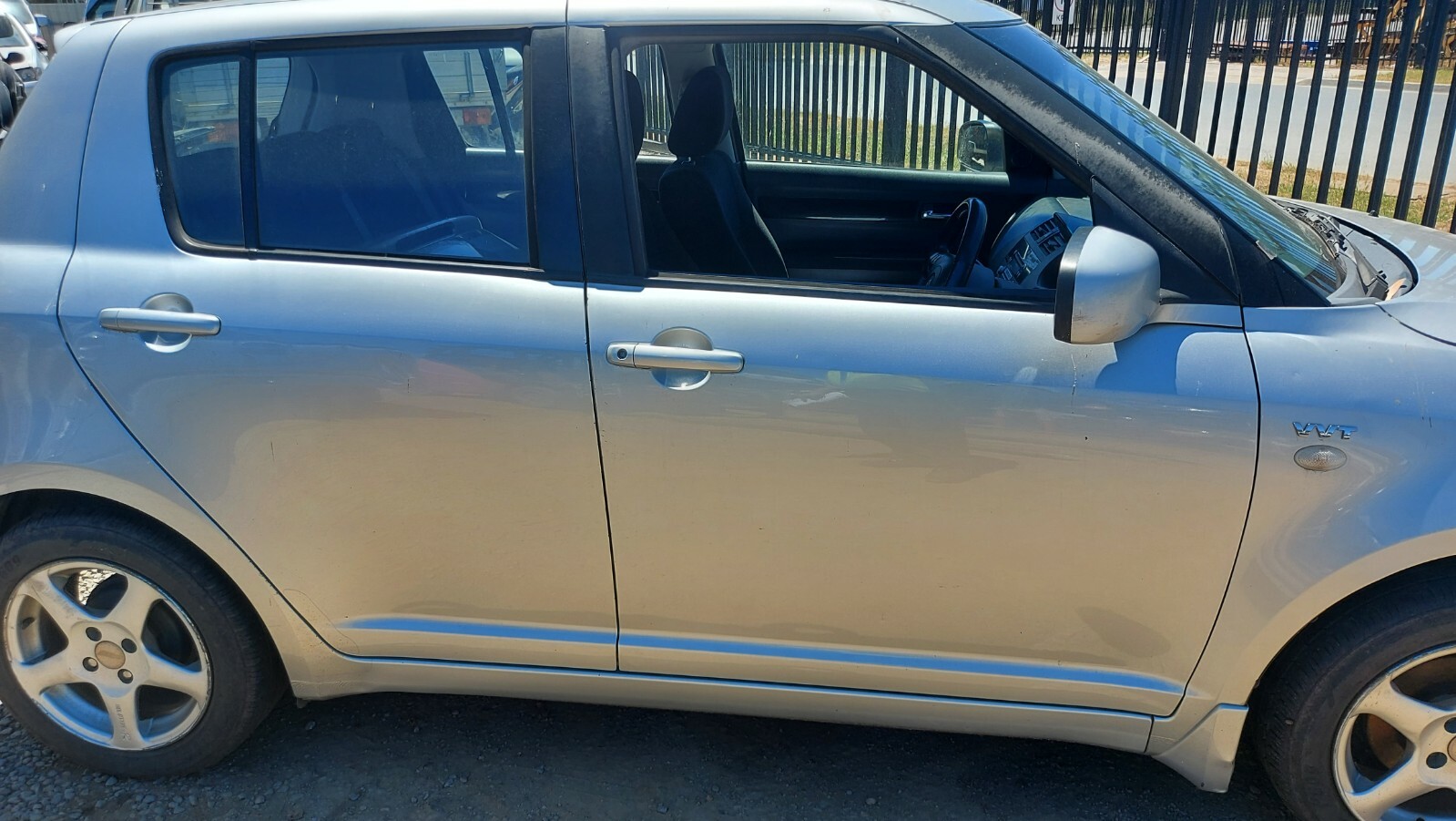 Suzuki swift 04 10 door glass eBay