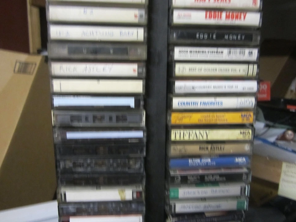 LOT of 90 VINTAGE (some  original)some recorded  tapes some rock,and much more!  Foto 4 de 4