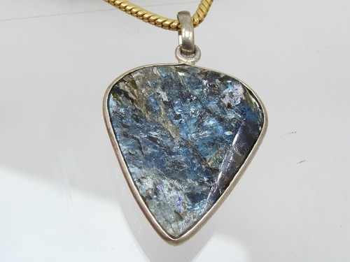 Kyanite Smooth Pear Shape Cabochon Silver Polished Metal Pendent 31X25X7 MM - Picture 5 of 10